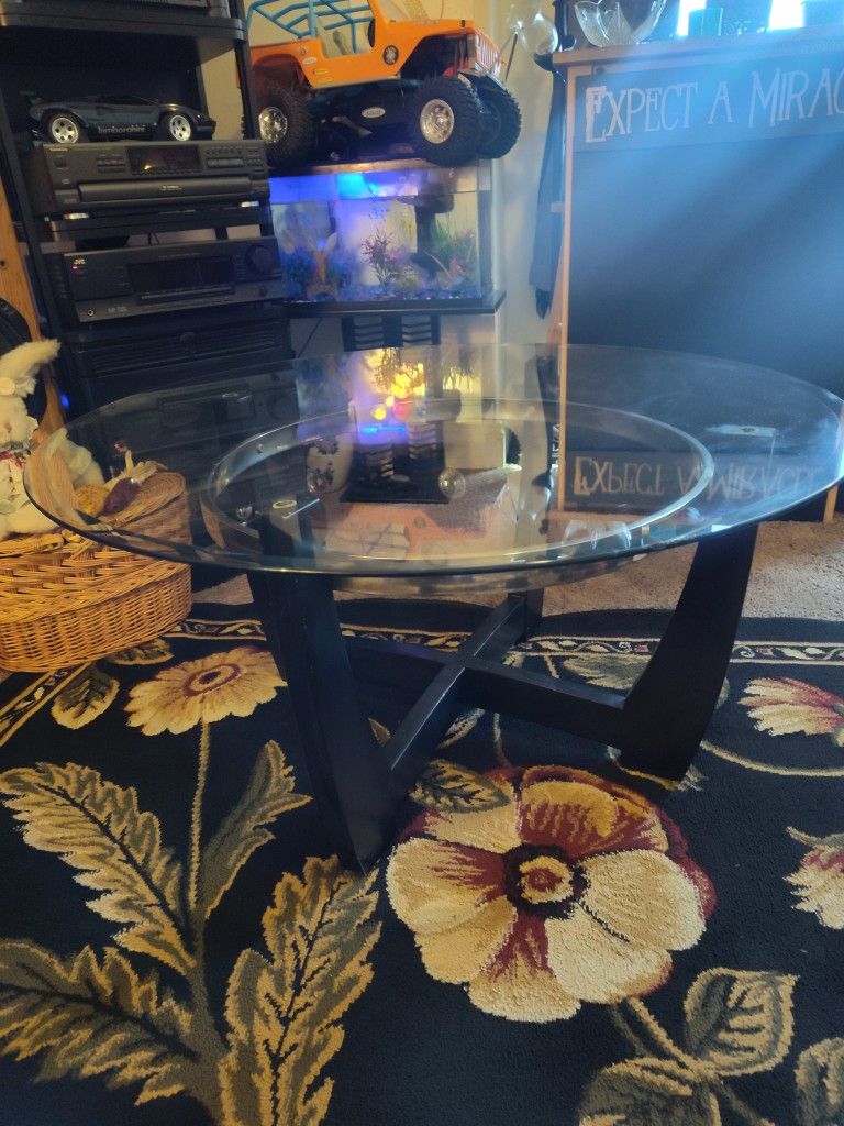 Nice Great Shape Coffee Table
