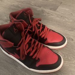 Jordan 1’s (Mid) 