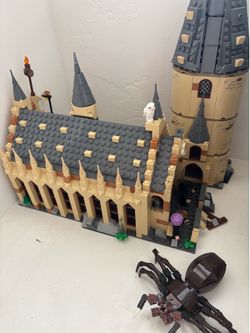 LEGO Harry Potter Hogwarts Castle Set + Minifigures & Spider Creature