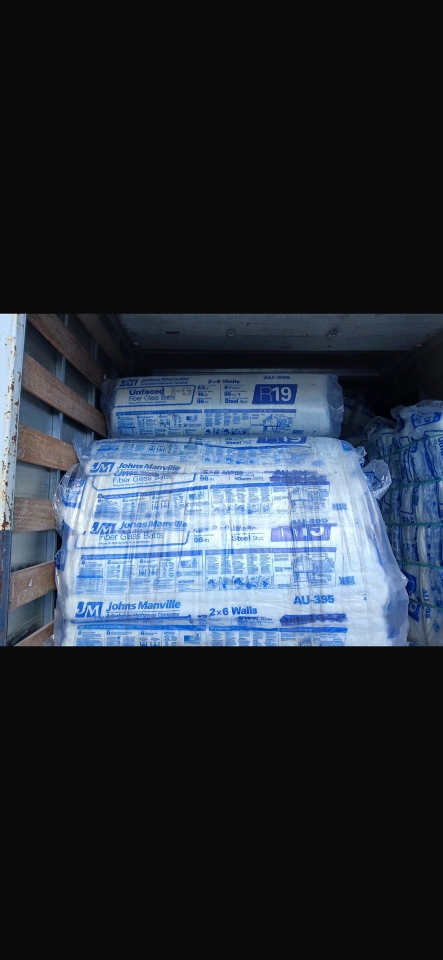 Insulación R19 98 pies x bolsa Insulation Nuevo 65$ Cada Uno Insulation 65$ Each