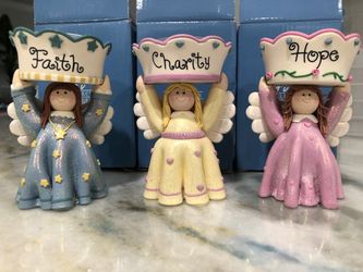 Vintage Avon Gift Collection De Cadeaux “Faith,Charity & Hope”