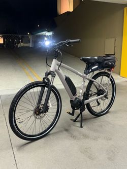REI Co-op e2.1 Electric Bike – Shimano Mid-Drive – Charger & Keys Included