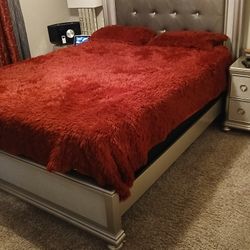 13 Piece Queen Bedroom Set