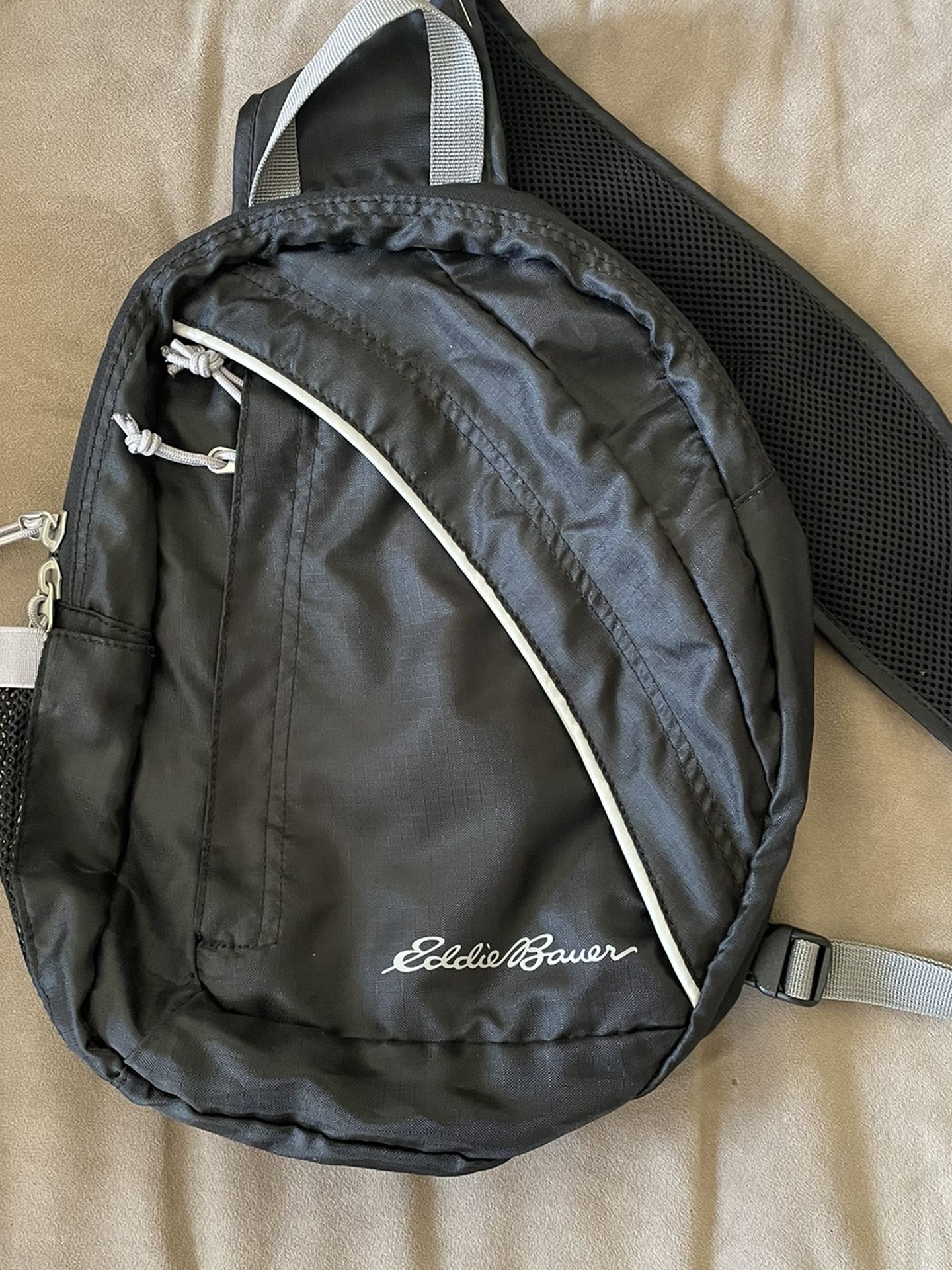 Eddie Bauer Crusier Sling Bag 10L Black Brand New