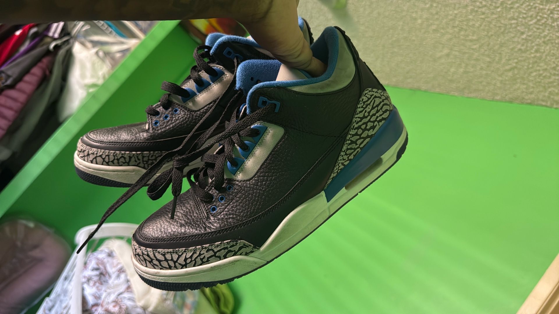SIZE 9.5 Jordan 3’s (Used)