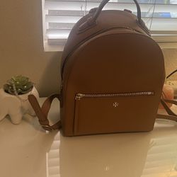 Tory Burch backpack and wallet for Sale in San Diego, CA - OfferUp