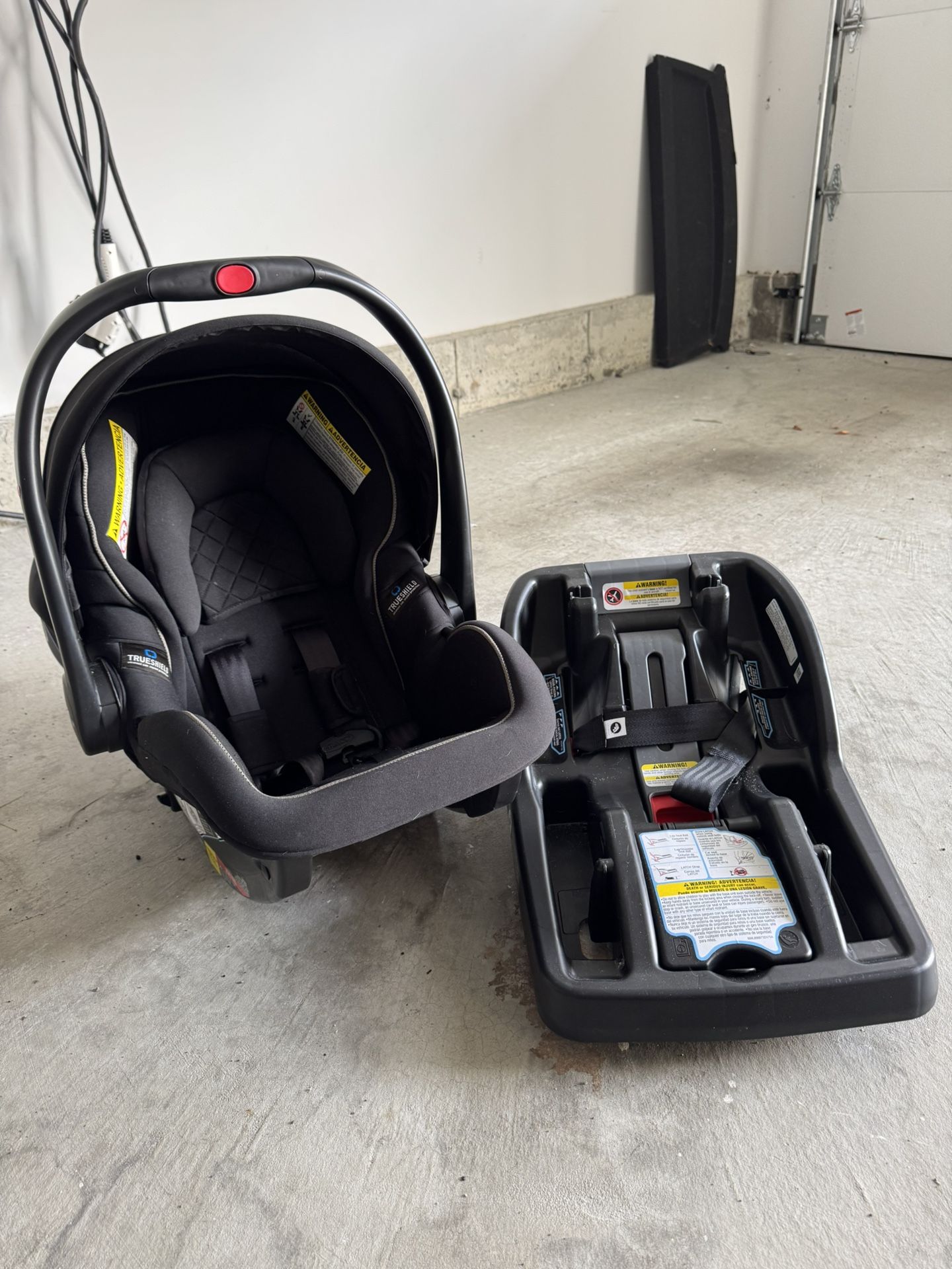 2023 Graco SnugRide SnugLock 35LX