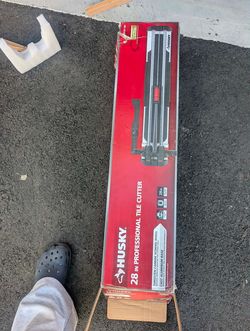 Husky 28 in. Tile Cutter with Tungsten Carbide Blade and Adjustable Gauge – Open Box