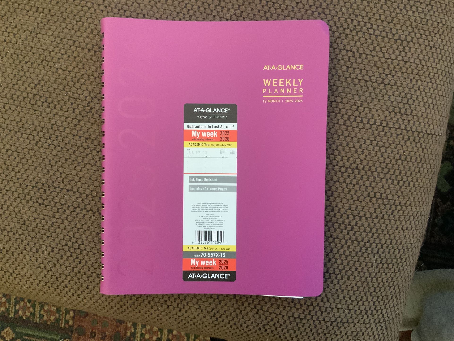 FREE!! AT-A-GLANCE Weekly Planner Academic Year.