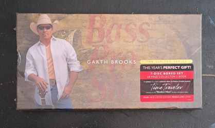 Garth Brooks Limited Series 7-Disc Book Box Set