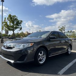 🚗 FOR SALE: 2014 Toyota Camry LE – Reliable, Comfortable & Fuel Efficient – Financing Available!