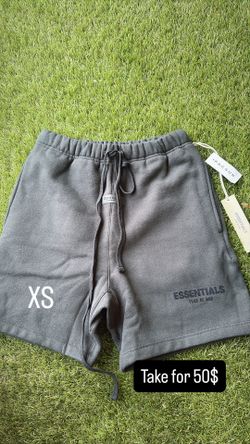 Black essential shorts