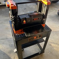 WEN 6550 15-Amp 12.5-Inch Benchtop Thickness Planer And Tool Stand