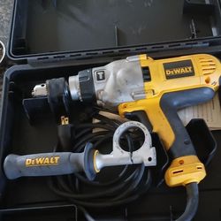 DeWalt DWD525 Hammer Drill.