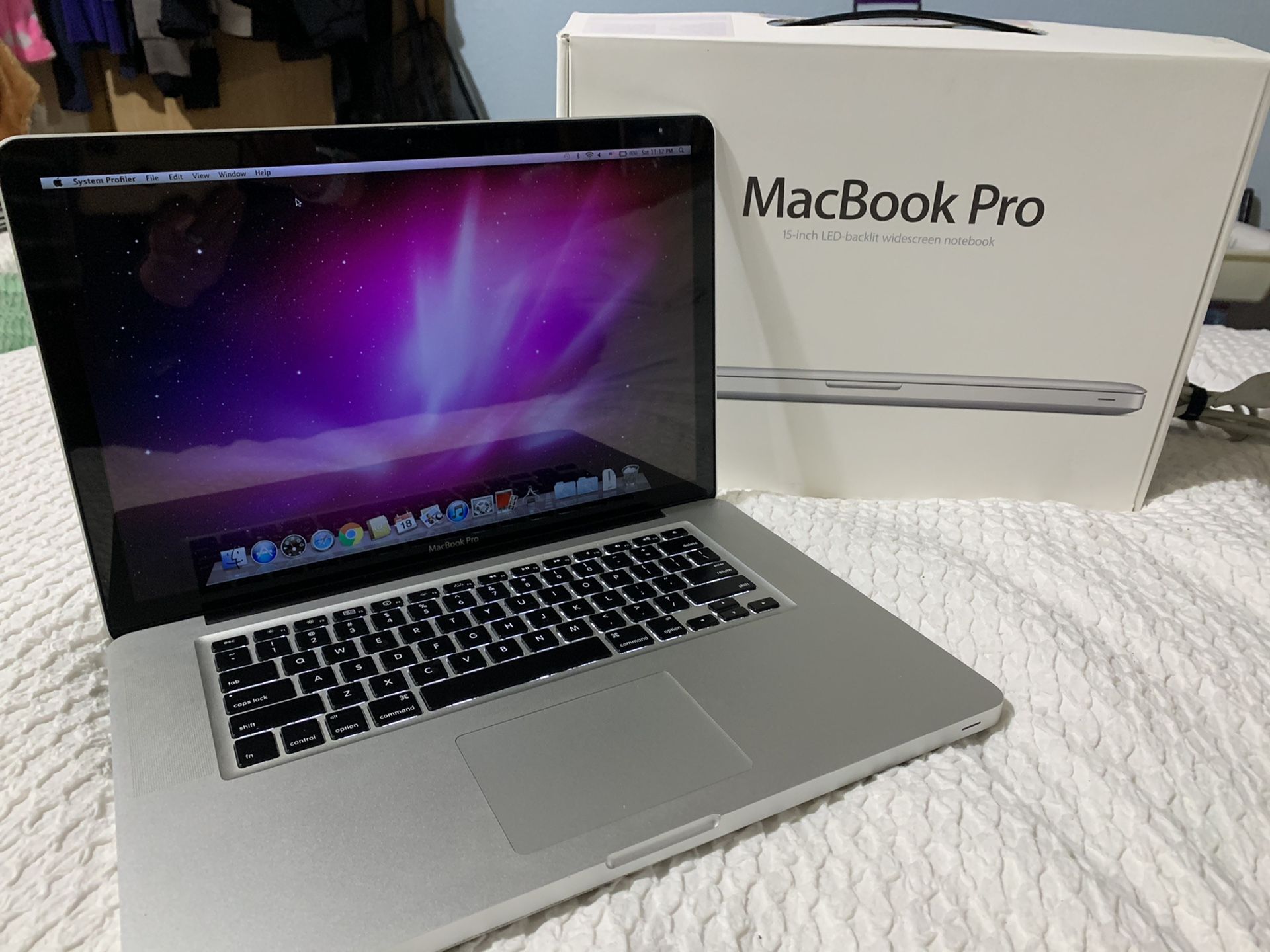 MacBook Pro 15-inch LED-backlit widescreen notebook