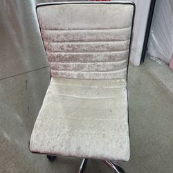 Light pink velvet office chair