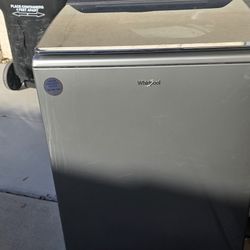 Used Whirlpool Washer And Dryer Set