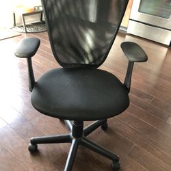 Black Task Chair Desk Chair $10
