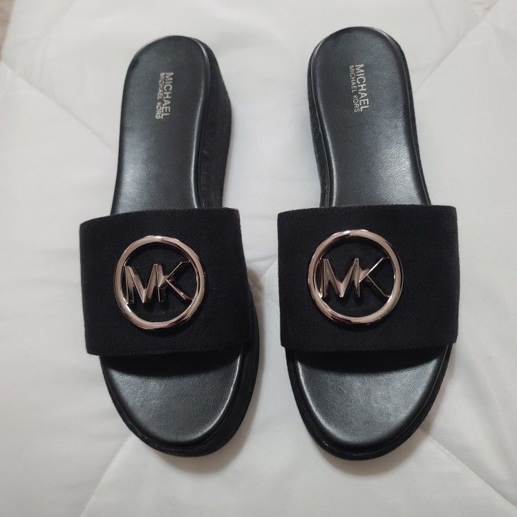 MK Michael Kors Slides Size 9