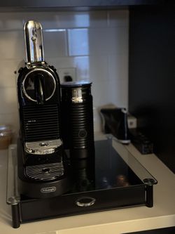 Nespresso machine With milk frother