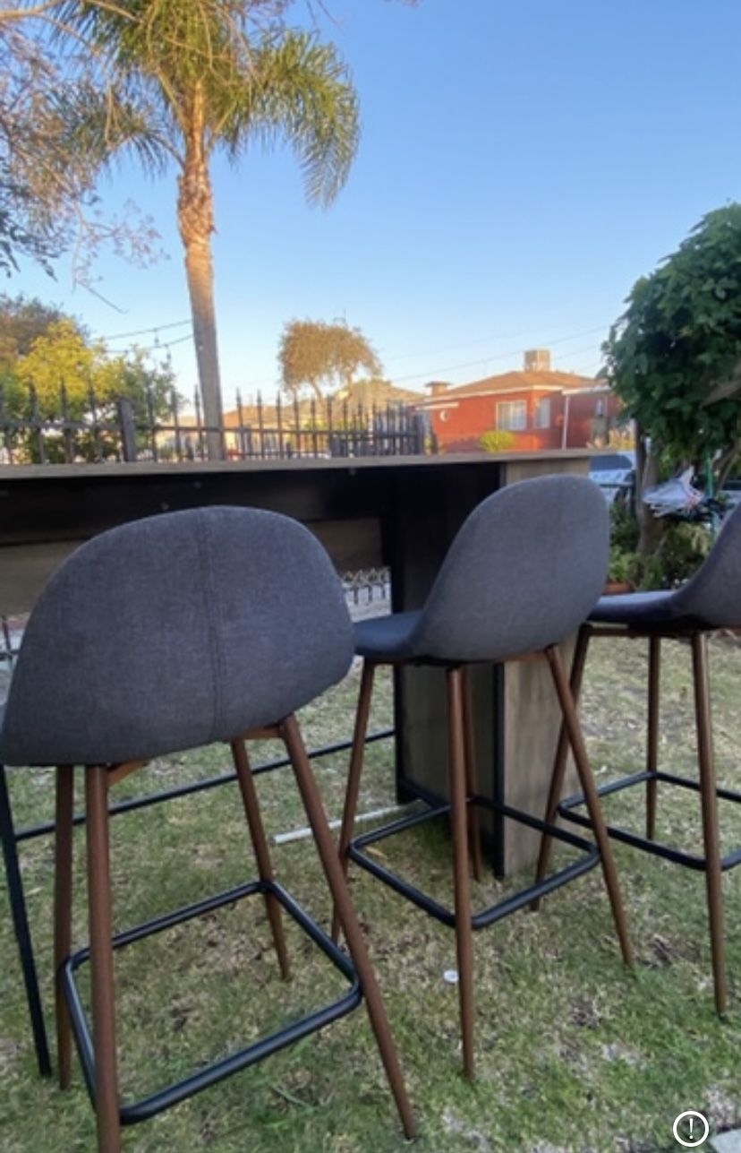 Bar Table And Stools
