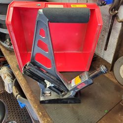 Senco Hardwood Flooring Nailer Multi Strike SH15 
