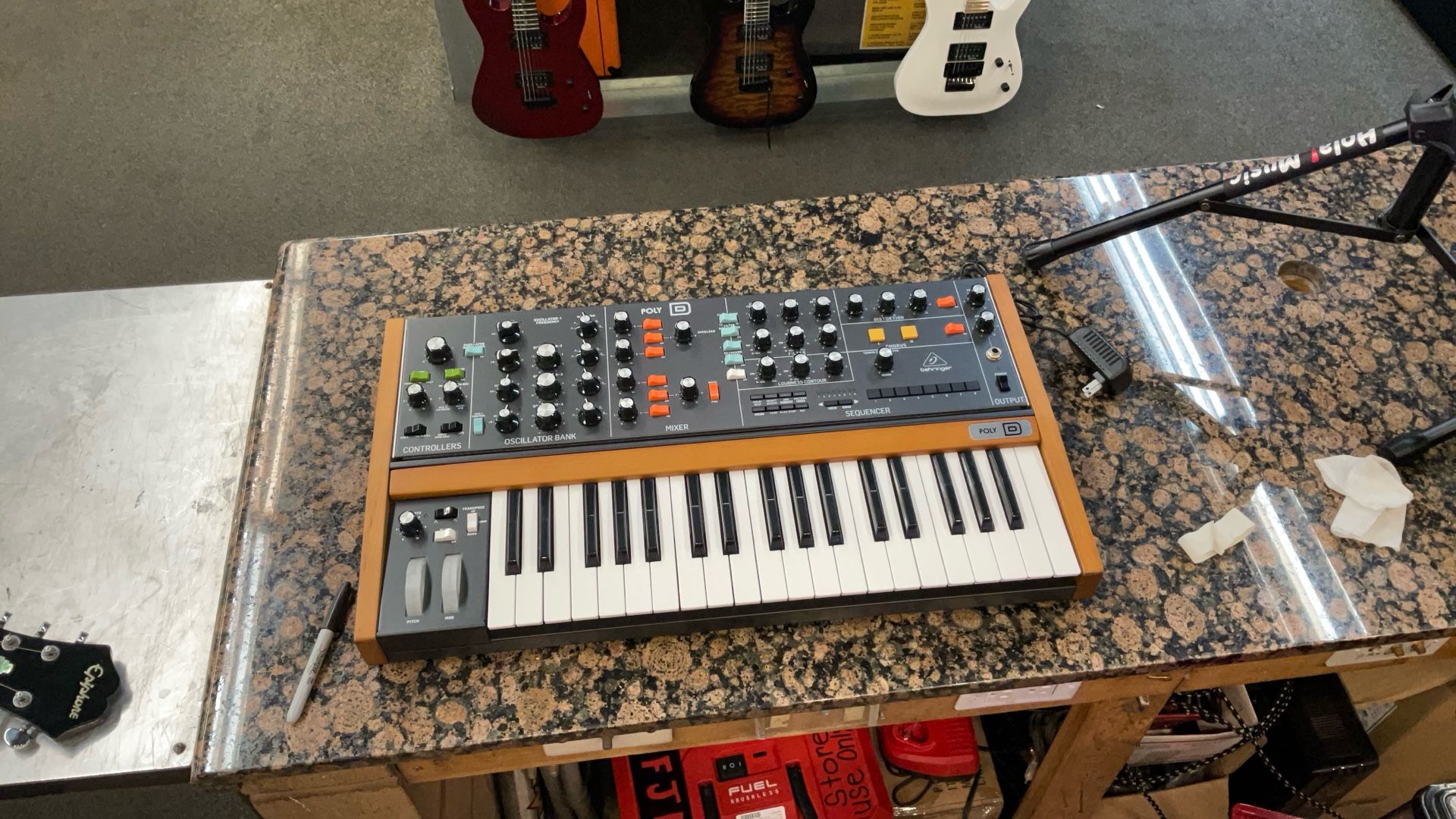 Behringer Synthesizer