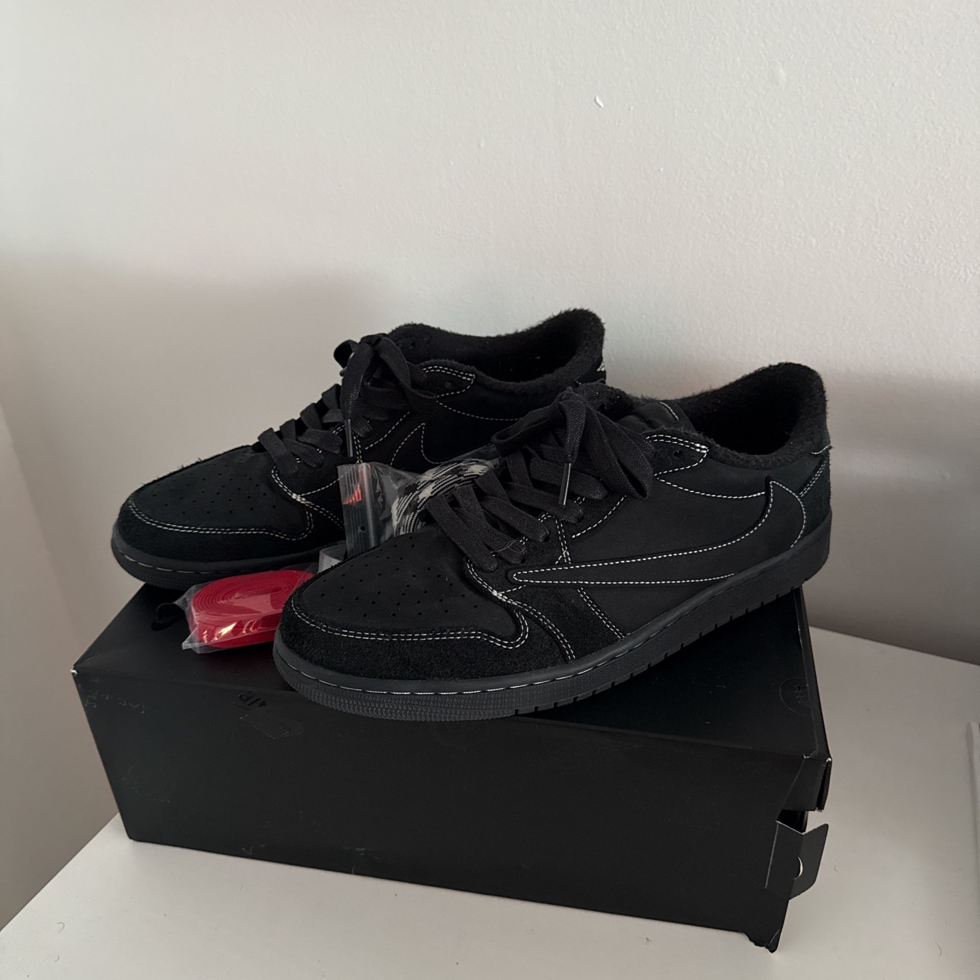 Jordan Brand x Nike x Travis Scott Black Phantoms
