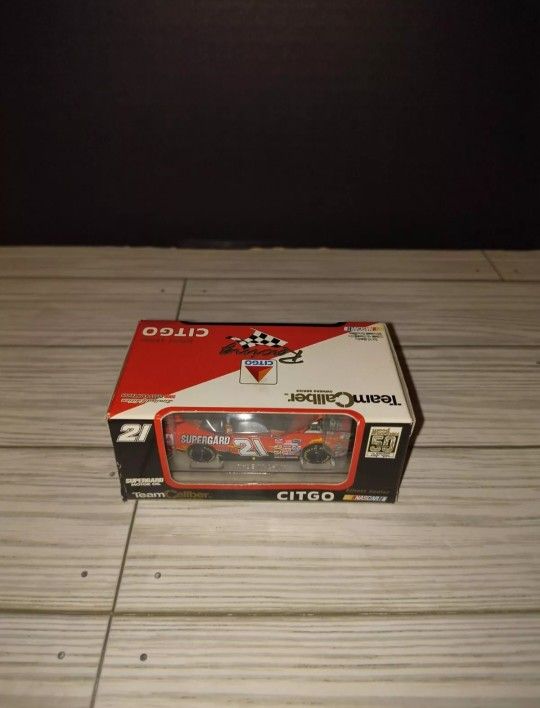 Team Caliber Owners Series Citgo Racing Elliott Sadler 1:64 Diecast Toy Car LE