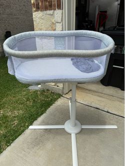 Halo Swivel Bassinet