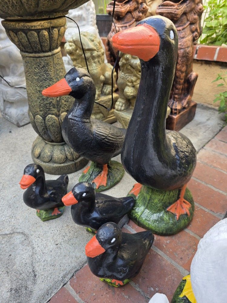 Ducks Statue For Sale