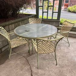5 Piece Brown Jordan Tamiami Outdoor patio Table and chairs