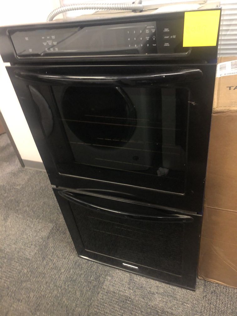 ABSOLUTELY BRAND NEW KitchenAid - 27" Built-In Double Electric Convection Wall Oven - Black !!! DON'T MISS OUT!! GREAT CONDITION!!
