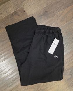 Brand New Alo Accolade Straight Leg Sweatpant – Black