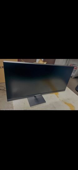 HP Monitor Series 3 Pro 324pf OPEN BOX. 2 UNITS AVAILABLE