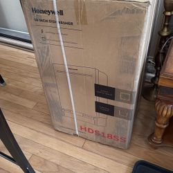 Brand New 18inch Dishwasher In Box