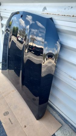 Mercedes Benz E (contact info removed)Hood    Oem