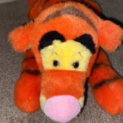 Tigger 16in Plush