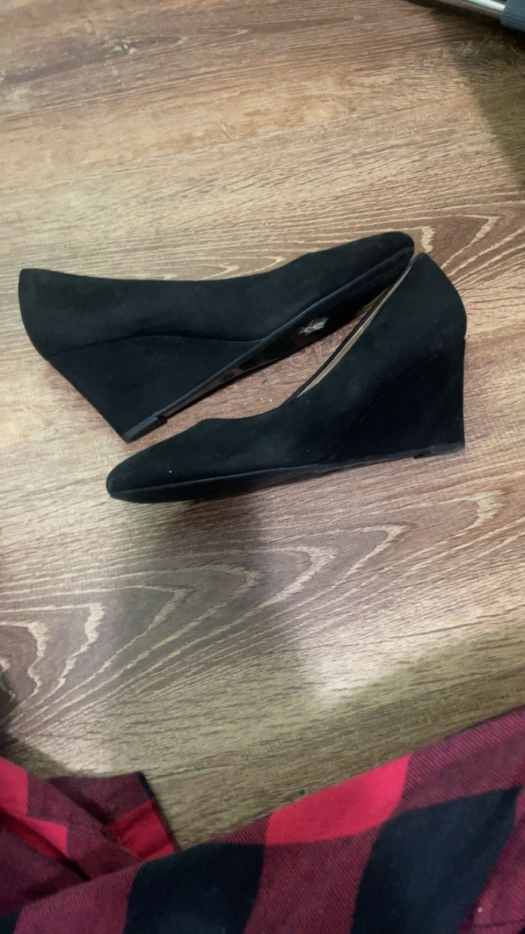 Black Wedged Heels, Closed Toe