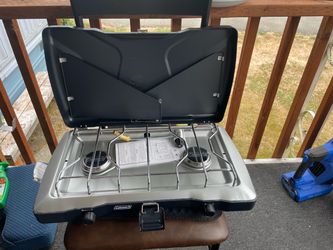 Coleman 2-Burner Propane Camping.  Stove