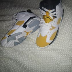 Jordan 6's Size 4.5Y 