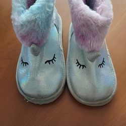 *New* Kids Size: 12 Winter Unicorn Boots