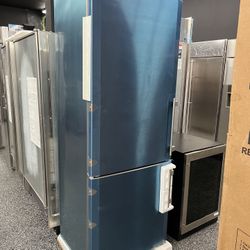 New Liebherr 30” Bottom Freezer Counter Depth Refrigerator 