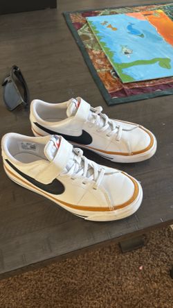 Great condition kids Nikes size 3