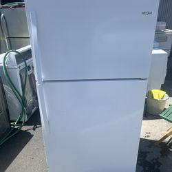 Whirlpool Apartments Sizes Refrigerator Wide 33”