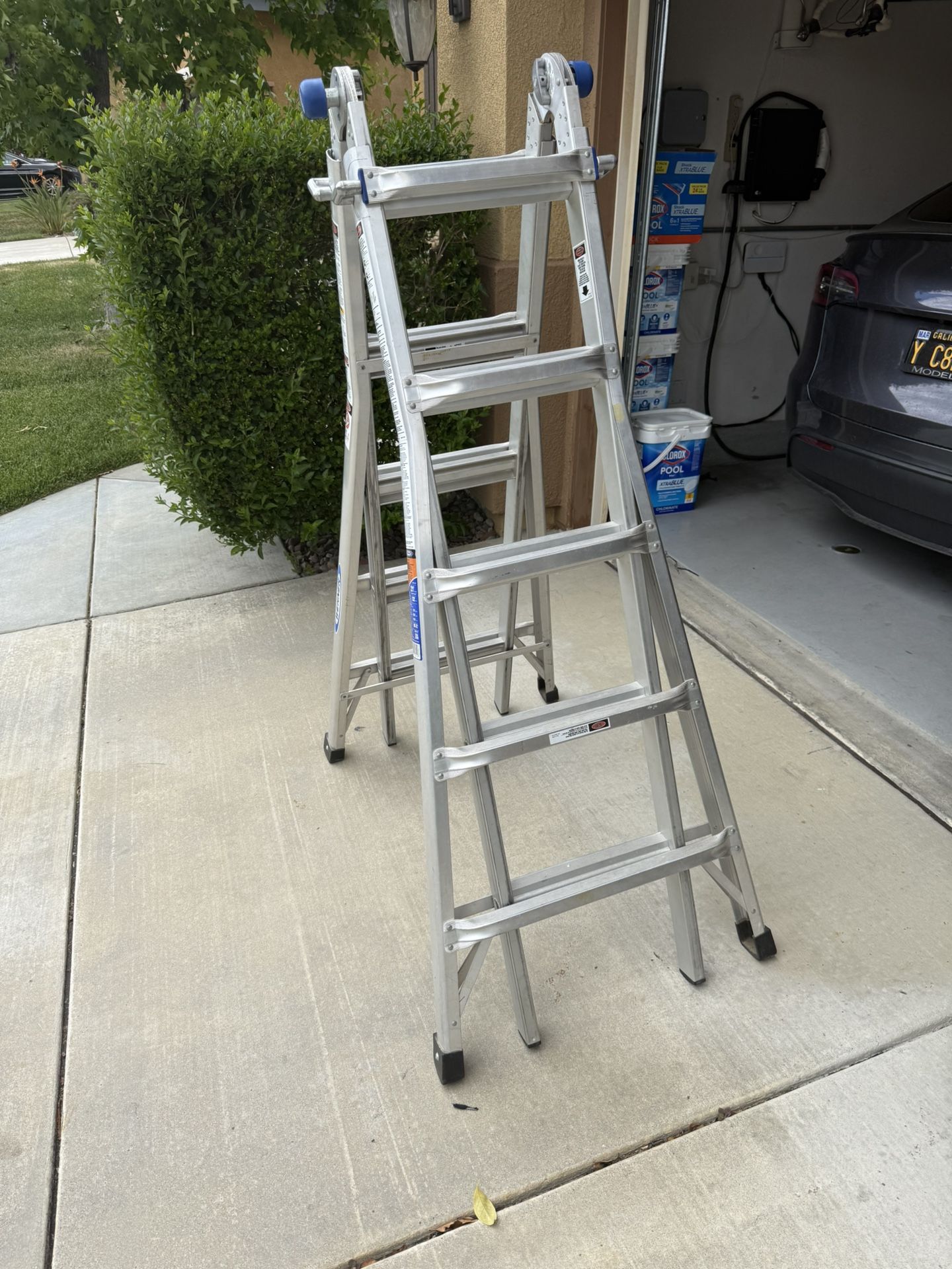 Werner MT-22 22foot adjustable ladder