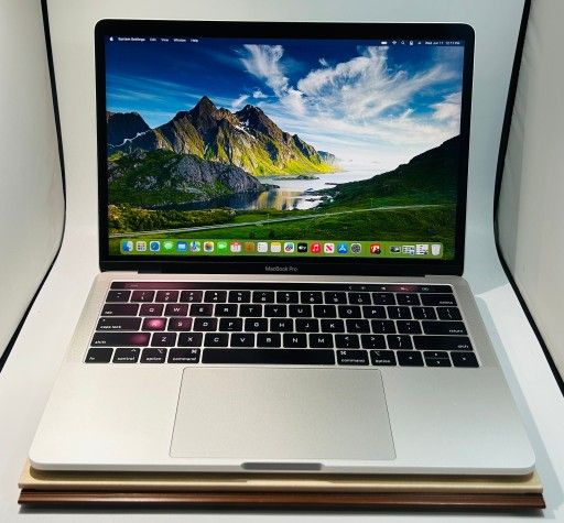 Apple MacBook Pro 13” 2018 TouchBar Core i5 8GB 256GB Fully Functional