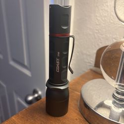 Coast 1500 Lumen Rechargeable Flashlight 