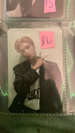 Stray kids hyunjin photocard