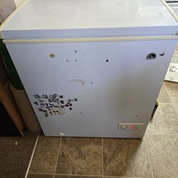 7 Cu. Ft Chest Freezer